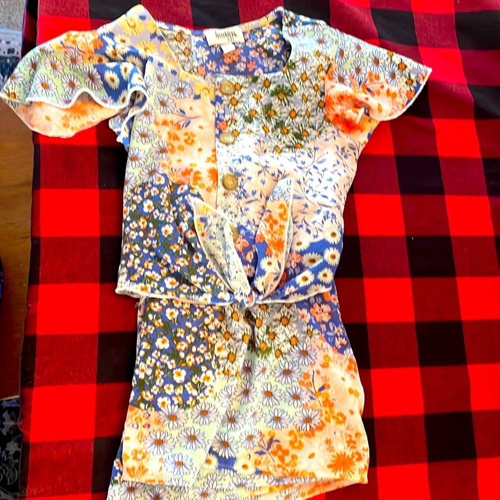 Girls size 10 shirt and skort outfit